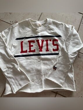 Levi's Cream Sweatshirt with Red Logo Tag